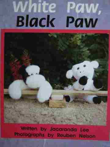 (image for) KinderReaders White Paw Black Paw (P) by Jacaranda Lee