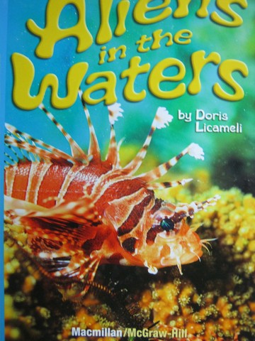 (image for) Leveled Reader Library 3 Aliens in the Waters (P) by Licameli