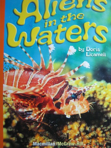 (image for) Leveled Reader Library 3 Aliens in the Waters (P) by Licameli