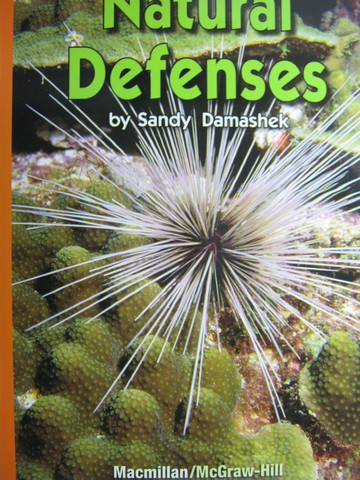 (image for) Leveled Reader Library 3 Natural Defenses (P) by Sandy Damashek