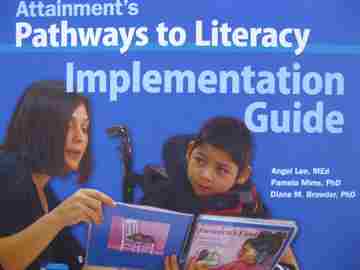 (image for) Attainment's Pathways to Literacy Implementation Guide (Spiral) by Angel Lee, Pamela Mims, & Diane M Browder